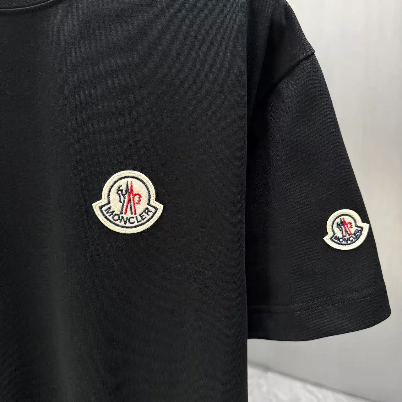 MONCL* * 2026 New Arrival T logo ：Black White Dark Blue Sizes：S M L XL XXL